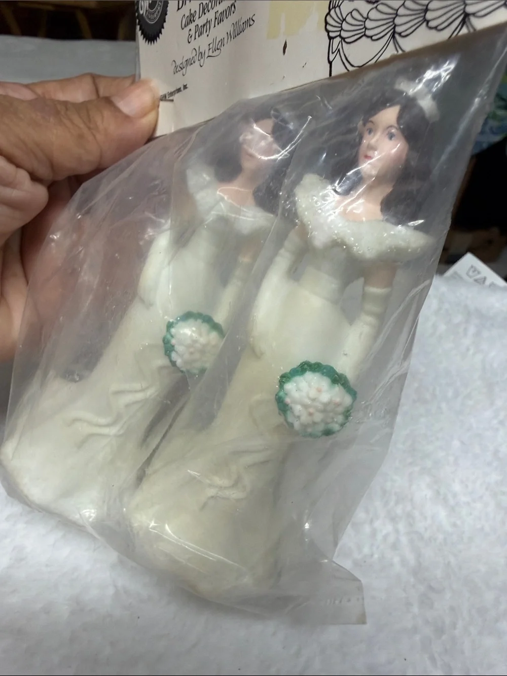 Vtg 1991 Wilton Bridesmaids Cake Toppers in White with Green Bouquets
